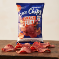 CRU Chips Snack Fuet 25g presentación apetecible con tabla de madera